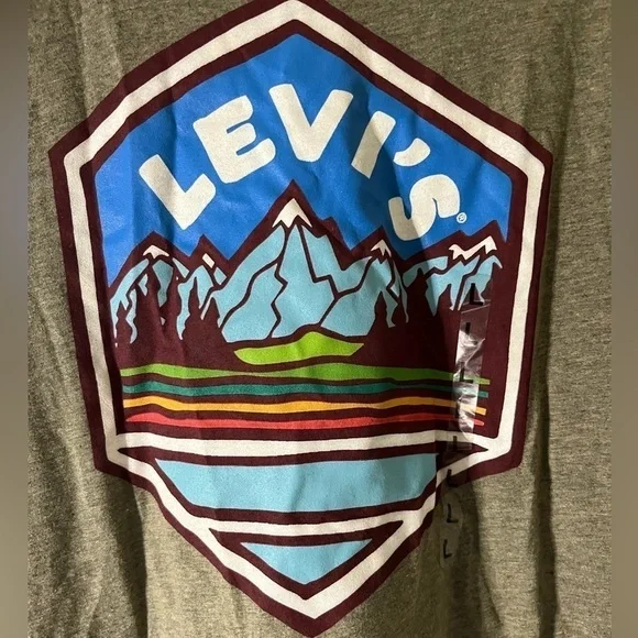 Levis Mens T Shirt Short Sleeve Graphic Mountains Logo Crew Neck Size L New - Picture 2 of 5